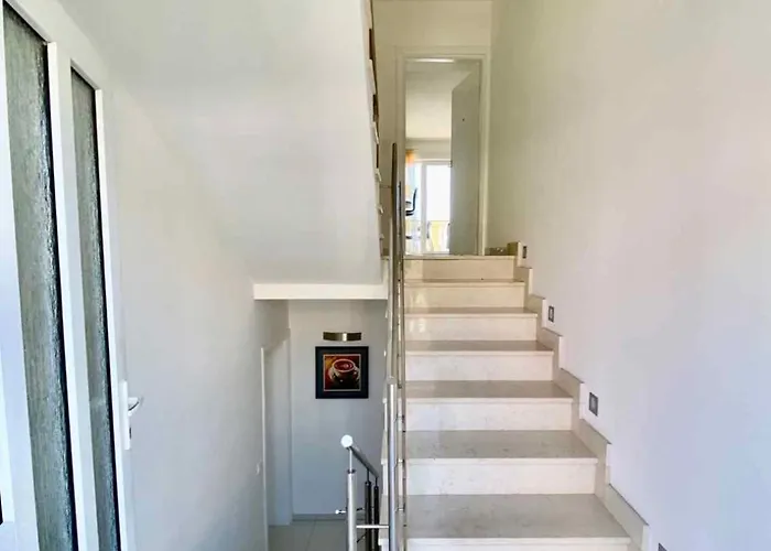 Crikvenica, Vinodol 2 קריקווניצה